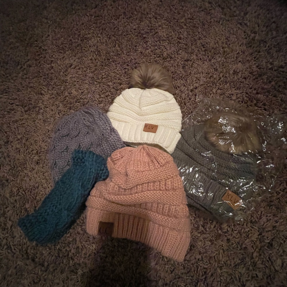 4 beanies and 1 head band piece